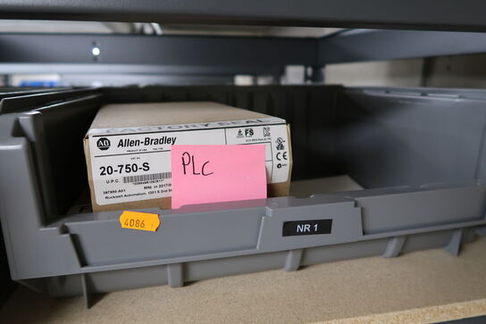 Div. Varelager og reservedele på reol