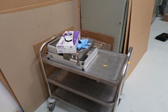 Opbevaringsvogn uden indhold