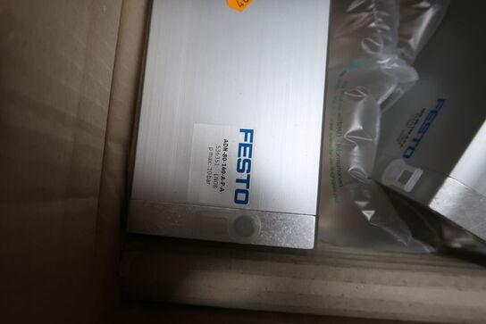 2 stk. kompaktcylindere FESTO ADN-80-140-A-P-A