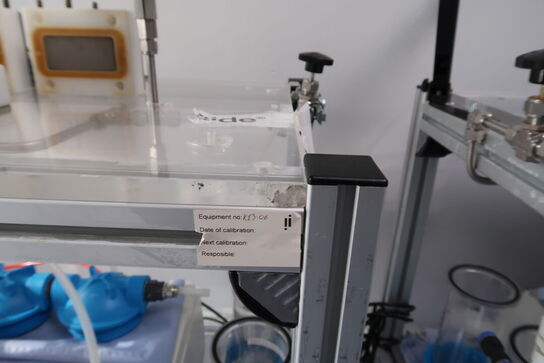 Teststation med div. Trykmålere m.m. (pumper medfølger ikke)