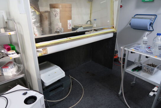 Stinkskab uden indhold