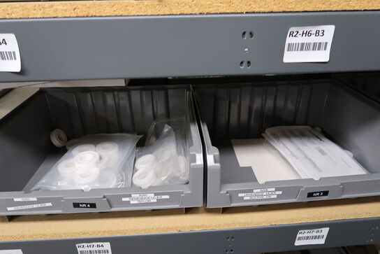 Div. Varelager og reservedele på reol