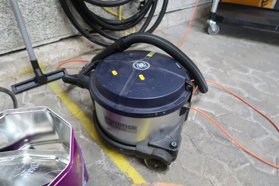 Støvsuger NILFISK VP930