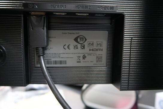 2 stk. computerskærme SAMSUNG S24C650, tastatur, mus, dockingstation