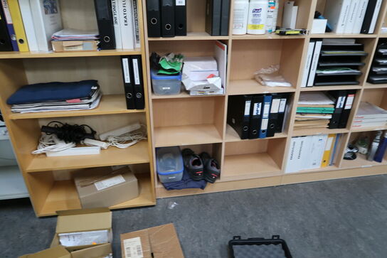 Reolsystem MUUTO Stacked uden indhold m.m.