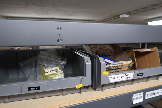 Div. Varelager og reservedele på reol