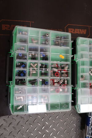 4 stk. sortimentskasser med div. Fittings