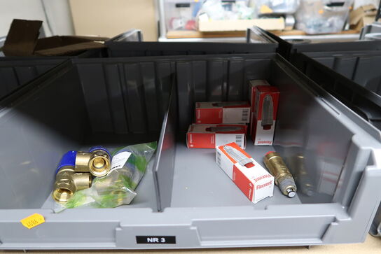 Div. Varelager og reservedele på reol