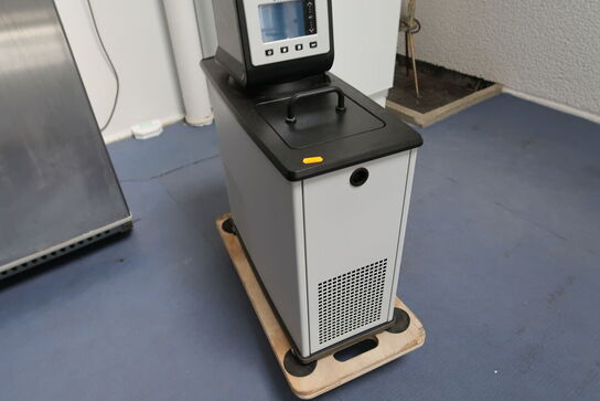 Refrigerated Circulating Baths VWR AD 7L R-20