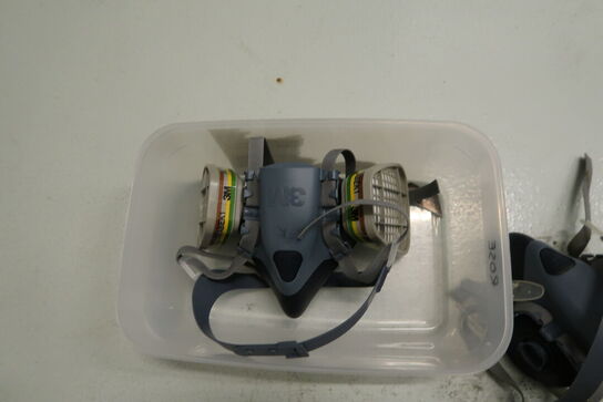 Div. Fristluftmasker 3M samt høreværn