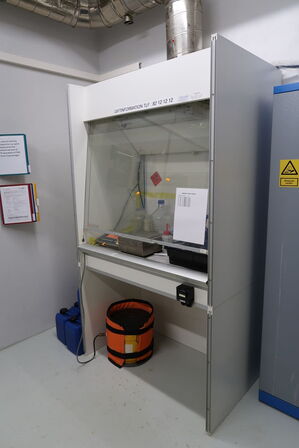 Stinkskab uden indhold