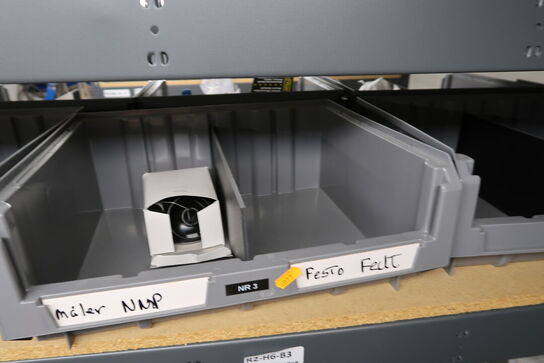 Div. Varelager og reservedele på reol