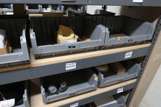 Div. Varelager og reservedele på reol