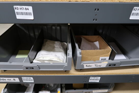 Div. Varelager og reservedele på reol