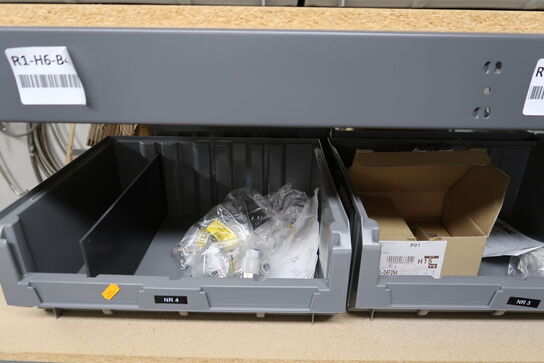 Div. Varelager og reservedele på reol