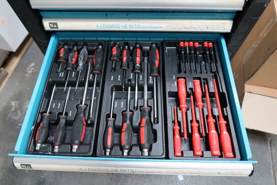 Værktøjsvogn med div. Værktøj