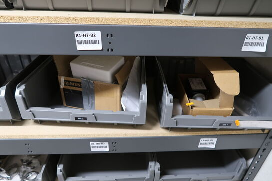 Div. Varelager og reservedele på reol