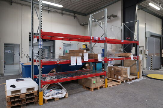 2 fag pallereoler med indhold