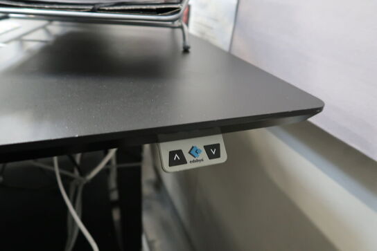 El. hæve/sænke skrivebord uden indhold samt skuffemodul