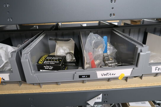 Div. Varelager og reservedele på reol