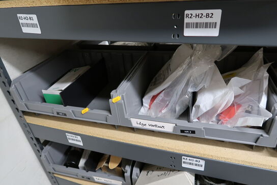 Div. Varelager og reservedele på reol