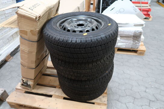 4 stk. fælge med dæk MARATHON 215/65R15C