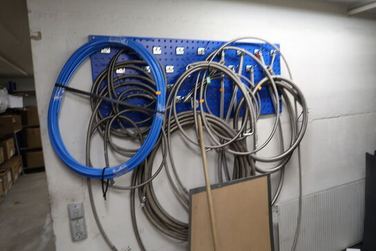 Div. Slanger og rør samt gummimåtte