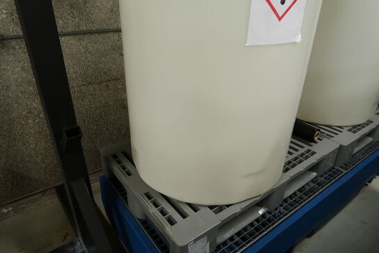 2 stk. tønder med pumpe