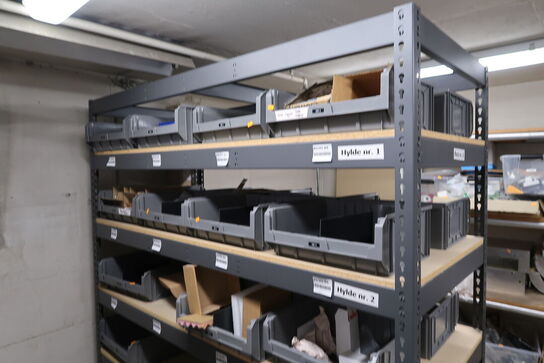 Div. Varelager og reservedele på reol