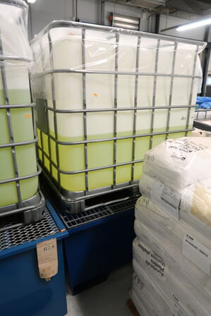 2 stk. spildekar AJ uden indhold