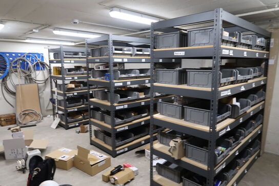 3 stk. lagerreoler uden indhold