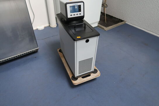 Refrigerated Circulating Baths VWR AD 7L R-20