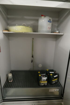 Stålskab uden indhold DENIOS