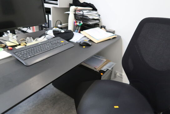 El. hæve/sænke skrivebord uden indhold samt skuffemodul