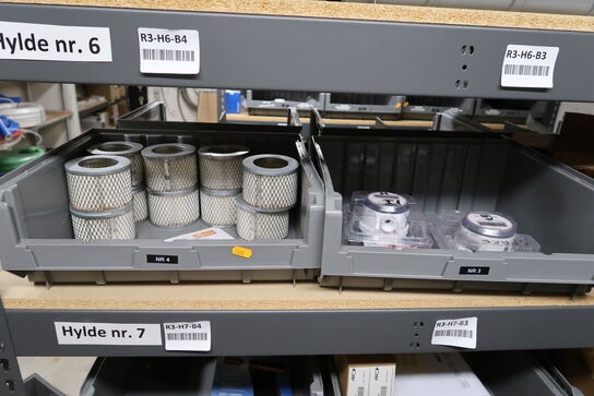 Div. Varelager og reservedele på reol