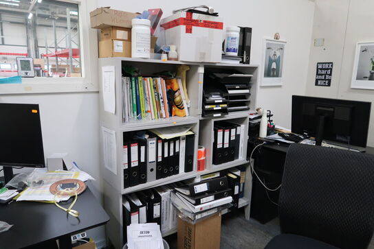 Reolsystem MUUTO Stacked uden indhold m.m.