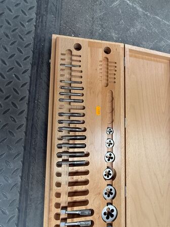 Gevindskæresæt BAER UNF 1/4 - 3/4