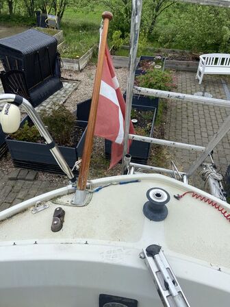 LM 22 Sejlbåd med Tohatsu 5Hk udenbordsmotor (MOMSFRI) 