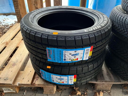 2 stk. vinterdæk 215/55-R17 XL 98V