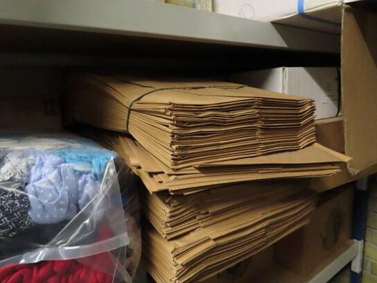 Tøm rummet, returvare, pakkerum m.m.