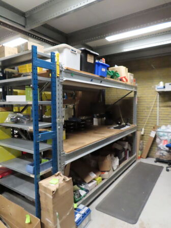 Tøm rummet, returvare, pakkerum m.m.