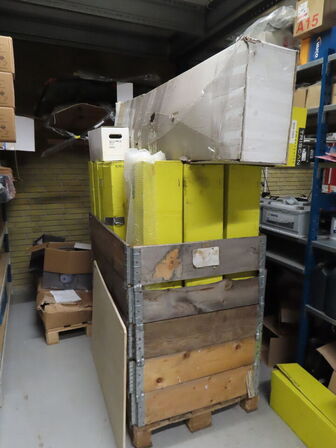 Tøm rummet, returvare, pakkerum m.m.