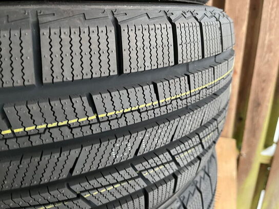 4 stk. vinterdæk 235/55-R19 XL 105H