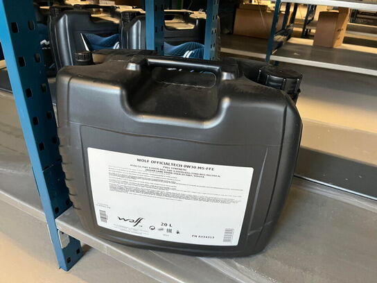 Stort sortiment af motorolie