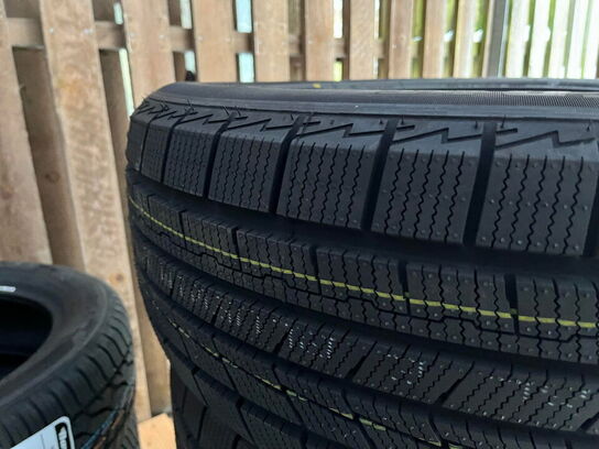 4 stk. vinterdæk 235/55-R19 XL 105H