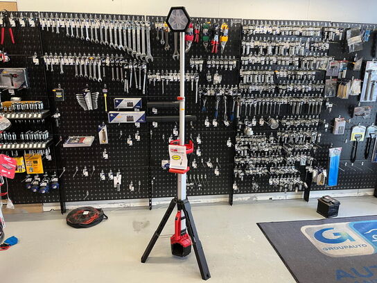 Arbejdslampe på stativ, MILWAUKEE M18 SAL2-0