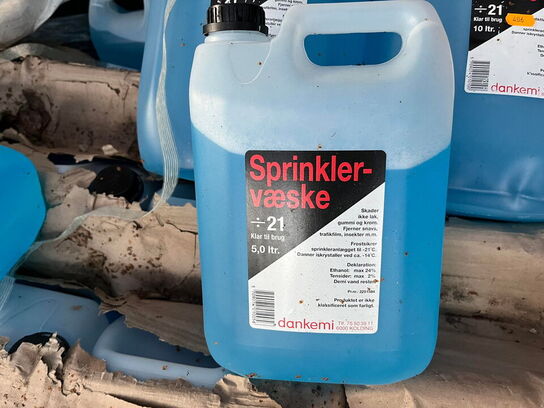 Pl. med sprinklervæske, 5L og 10L dunke