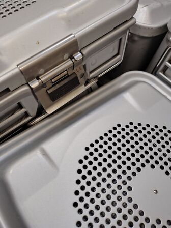 Parti metalkasser. Assorterede. 