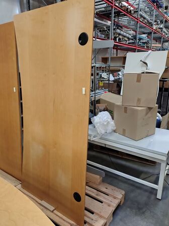 Hæve/sænkebord.  Midterbue. 