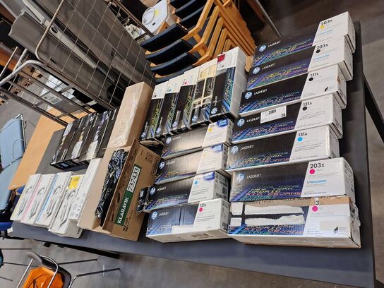 Stort parti toner HP OG LEXMARK. 
